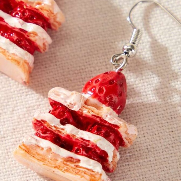 Strawberry Cheesecake Earrings - Picture 3 of 3